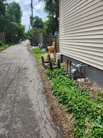 ICON's Worst Alley Makeover contest cleaned up two alleys in Springfield Illinois on Friday, April 24 as part of the United Way Day of Caring.